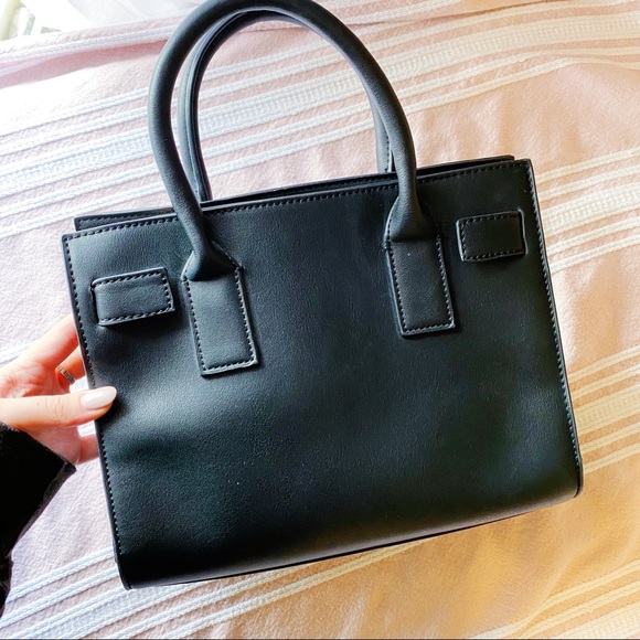 dailylook Handbags - Dailylook Structured Handbag